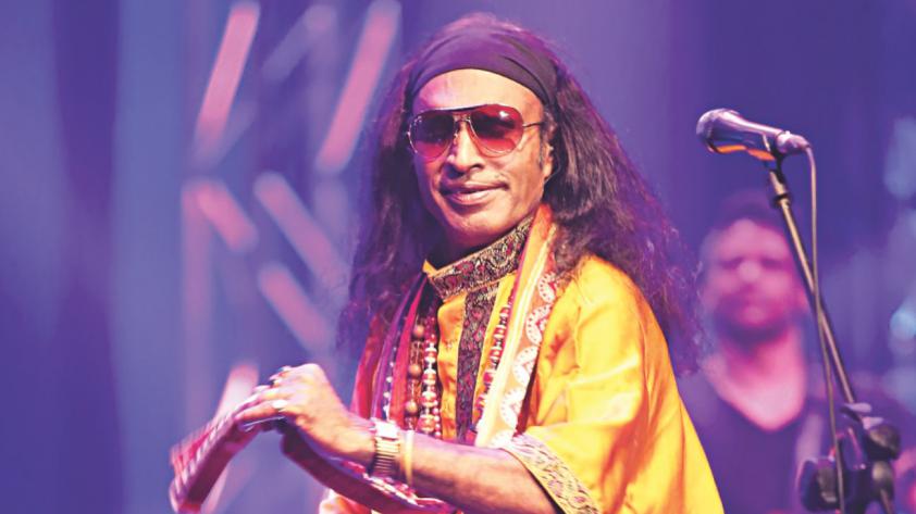 রসিক আমার মন বান্ধিয়া পিঞ্জর বানাইছে